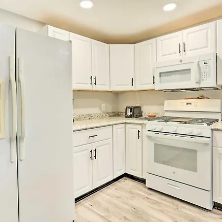 Charming Beacon Apt With Fire Pit Near Hiking! Exterior photo