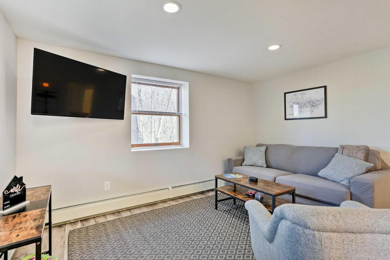 Apartment Charming With Fire Pit Near Hiking!