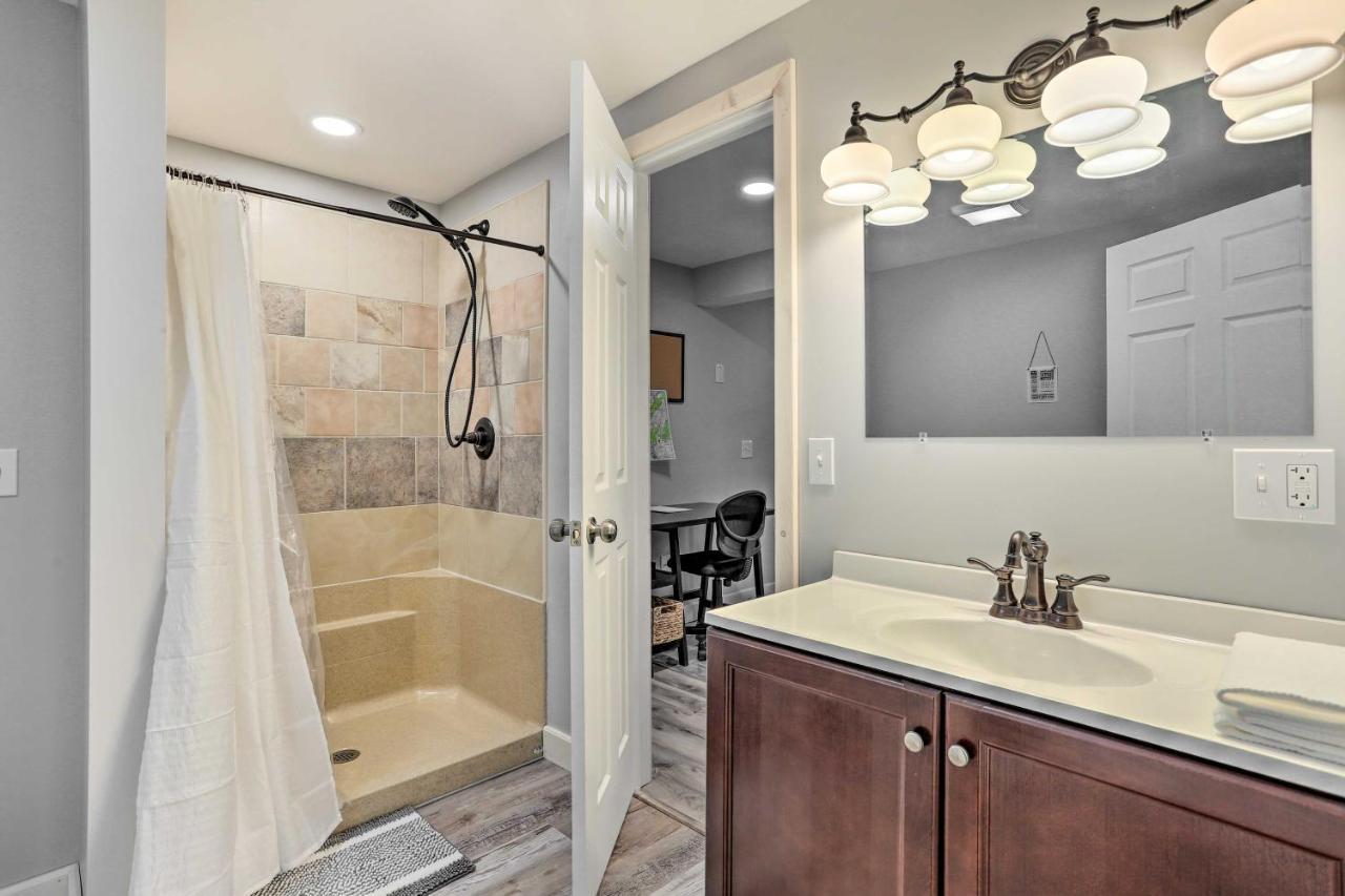 Apartment Charming With Fire Pit Near Hiking! Beacon